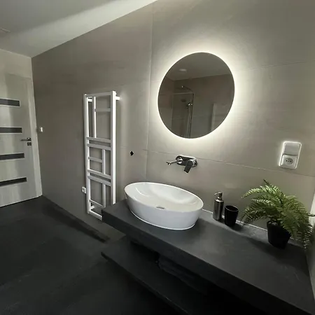 U Zamecke Zahrady Apartment